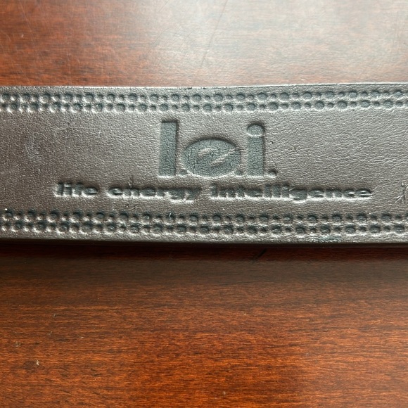 Genuine leather size small belt tooled with l.e.i. On buckle & on return loop. - Picture 2 of 12